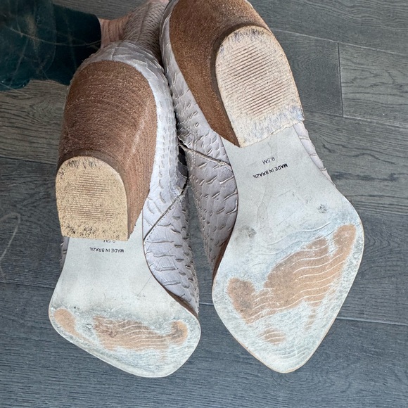 Matisse Caty Snake Skin Cream Boots - Picture 5 of 7